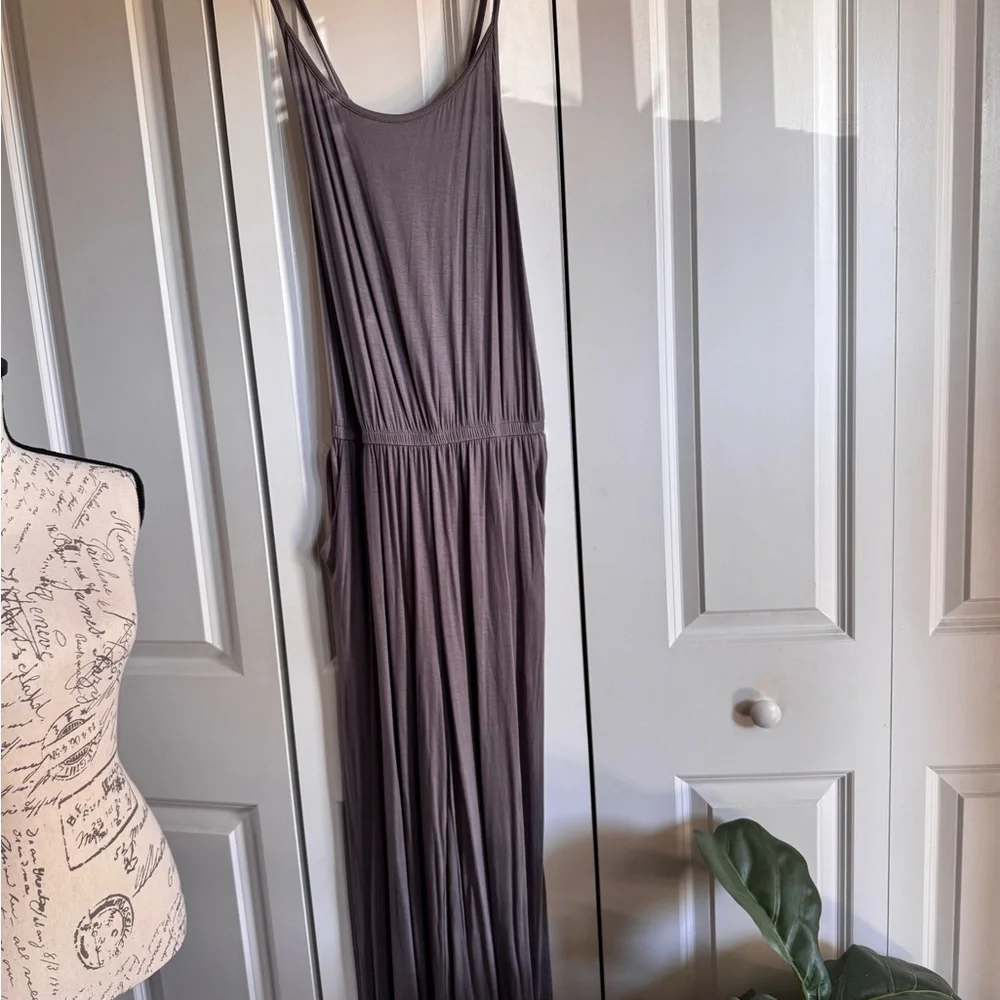 Reoria Jumpsuit Womens Medium taupe/mocha Wide Leg Strappy Back Soft Lounge